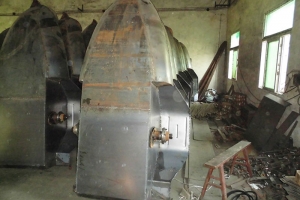 机耕船制造现场展示